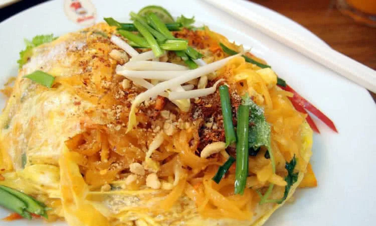 nha-hang-con-voi-vang-34-hai-ba-trung-quan-2
