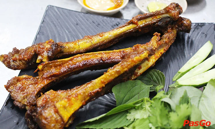 nha-hang-de-ban-co-nguyen-thien-thuat-3
