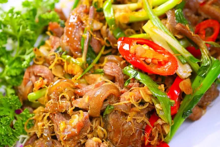 nha-hang-de-huong-son-quan-khong-gian-4a