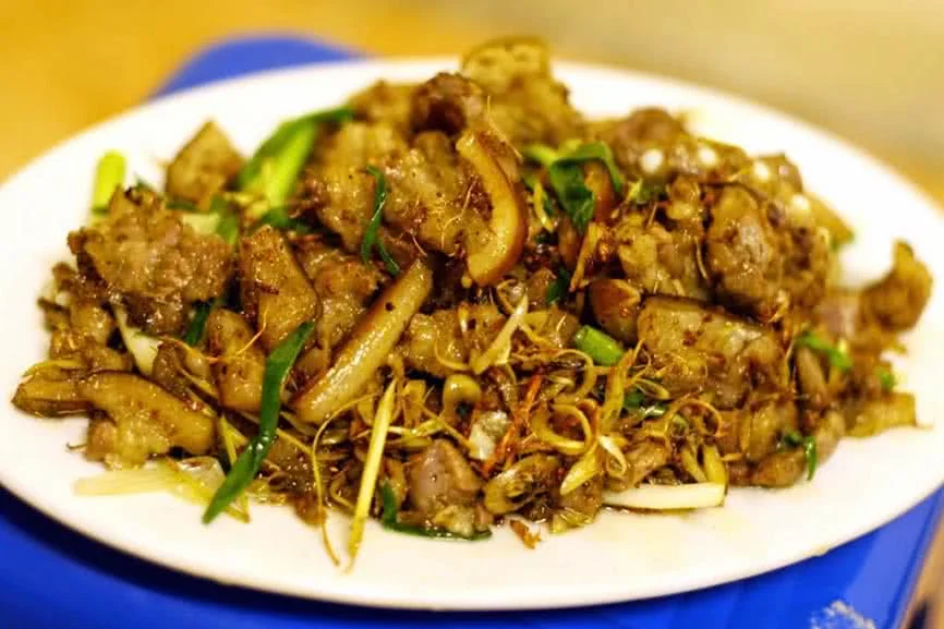 nha-hang-de-huong-son-quan-khong-gian-5a
