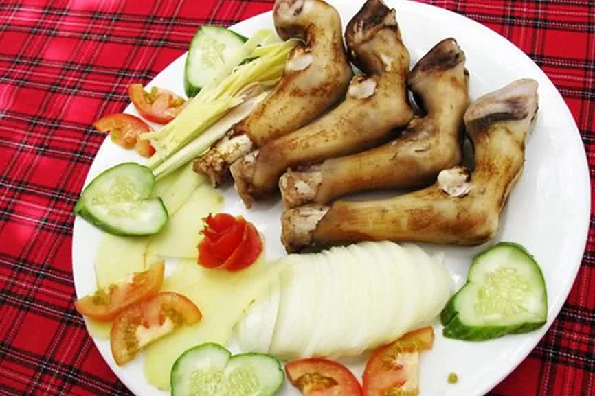nha-hang-de-huong-son-quan-mon-an-9a