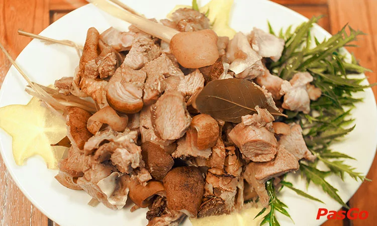 nha-hang-de-nui-ha-giang-tho-thap-cau-giay-1