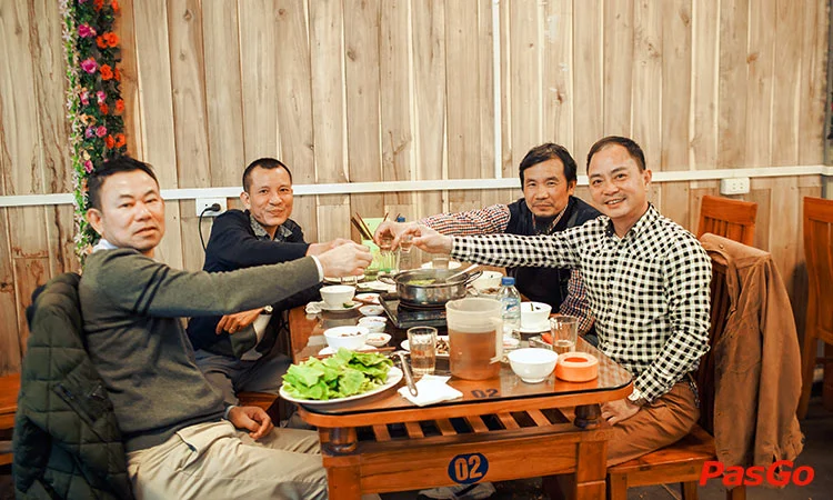 nha-hang-de-nui-ha-giang-tho-thap-cau-giay-11