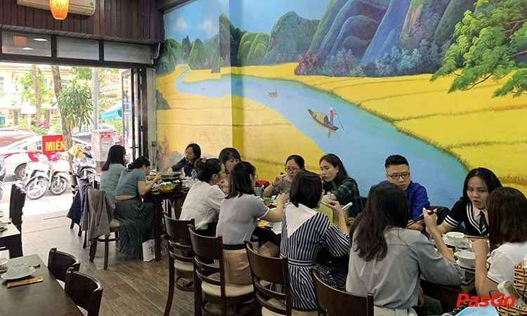 nha-hang-de-nui-luon-dong-phan-chu-trinh-11