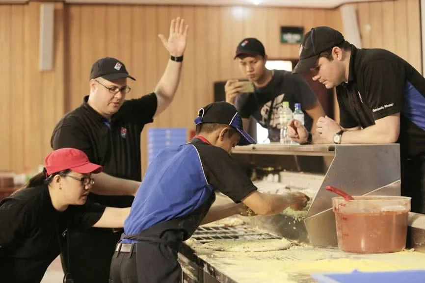 nha-hang-domino-pizza-quang-trung-2a