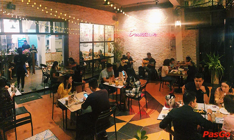nha-hang-downtown-steakhouse-hoa-mai-9