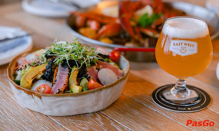 East West Brewing Võ Nguyên Giáp Bia thủ công & món Á-Âu đặc sắc 5