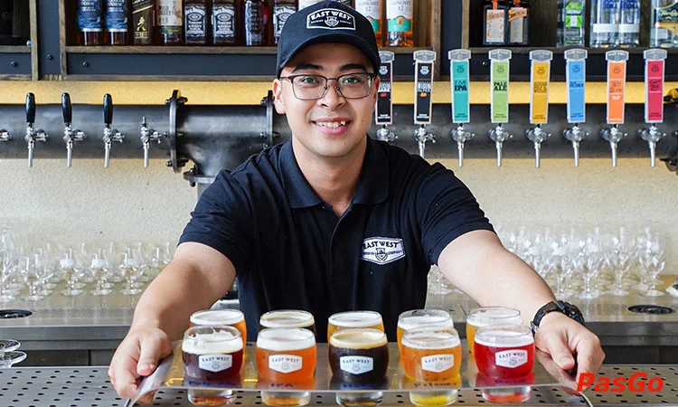 East West Brewing Võ Nguyên Giáp Bia thủ công & món Á-Âu đặc sắc 8