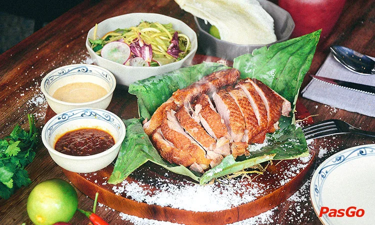 eleven-restaurant-and-cafe-le-anh-xuan-slide-1