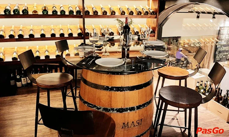 nha-hang-emms-french-bistro-do-quang-9