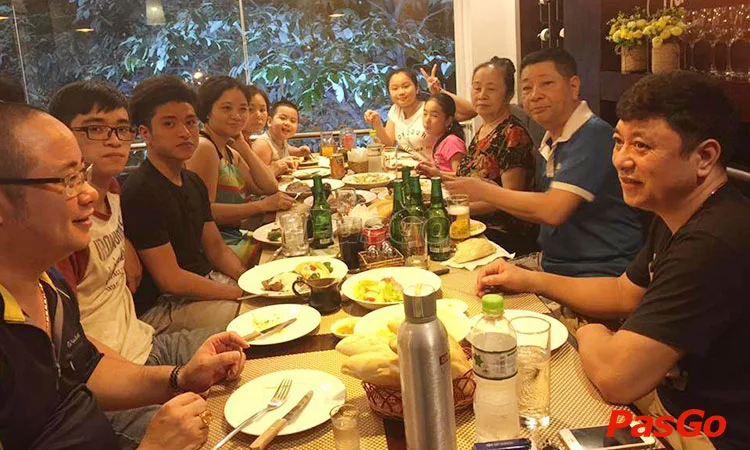 nha-hang-family-steak-house-van-cao-slide-12