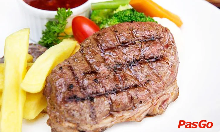 nha-hang-family-steak-house-van-cao-slide-3