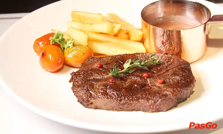 nha-hang-fumo-steak-&-pasta-hai-ba-trung-quan-1-1