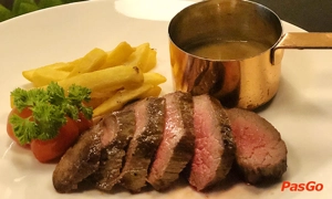 nha-hang-fumo-steak-&-pasta-hai-ba-trung-quan-1-4