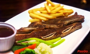 nha-hang-galleon-pub-&-dining-1