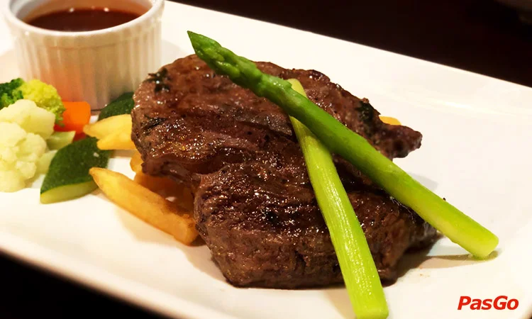 nha-hang-galleon-pub-&-dining-2