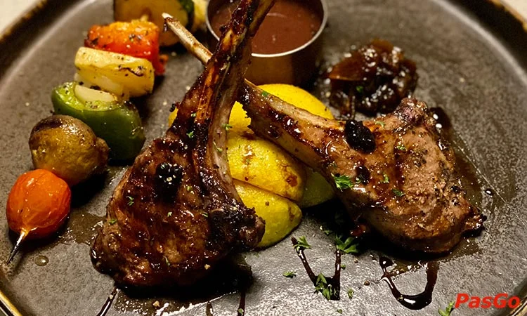 Nhà hàng Gia Đình BB Golden Grill Giảng Võ  Chuyến món Á Âu Fusion 2