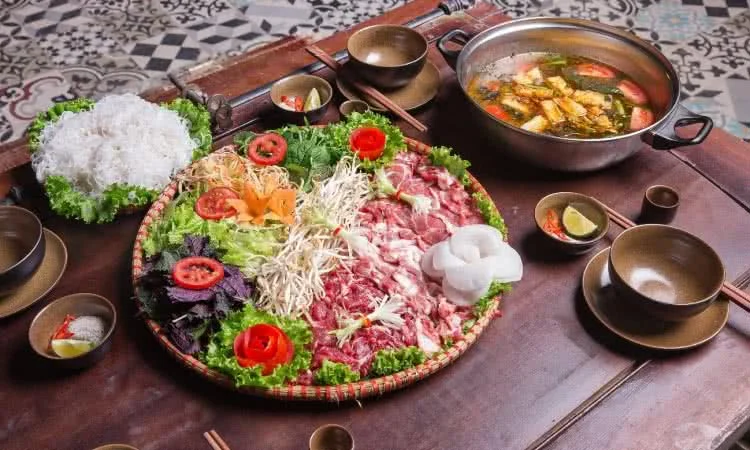 nha-hang-goc-que-183-dang-tien-dong-5