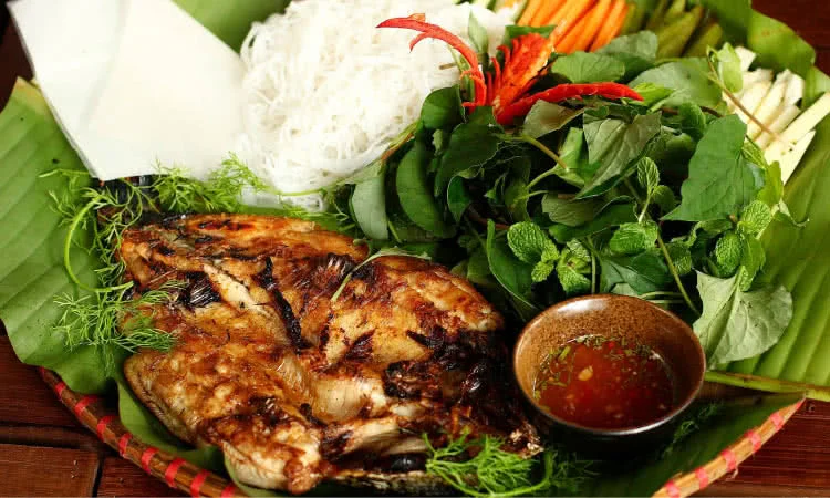 nha-hang-goc-que-183-dang-tien-dong-6