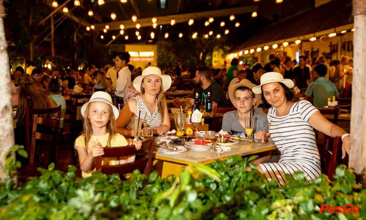 nha-hang-grill-garden-3-21-biet-thu-nha-trang-10