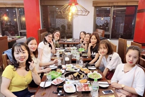 nha-hang-habit-bbq-dich-vong-hau-khong-gian-anh-2