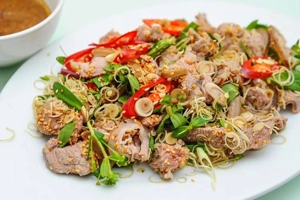 nha-hang-hai-yen-tre-bai-da-mon-an-2