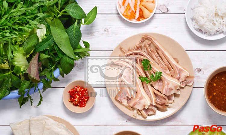 nha-hang-hoang-ty-nguyen-dinh-chieu-1