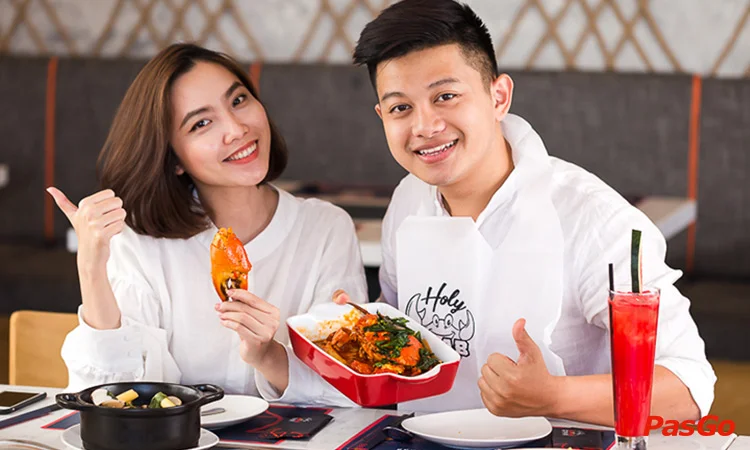 nha-hang-holy-crab-sense-city-pham-van-dong-10