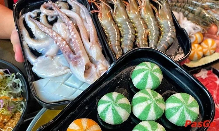 Nhà hàng Hotpot Kingdom Hồ Tùng Mậu chuyên buffet lẩu ngon 3