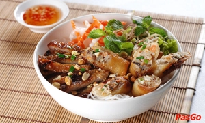 nha-hang-hue-delights-landmark-81-3