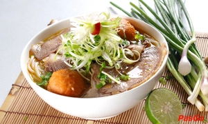 nha-hang-hue-delights-vincom-le-thanh-ton-3
