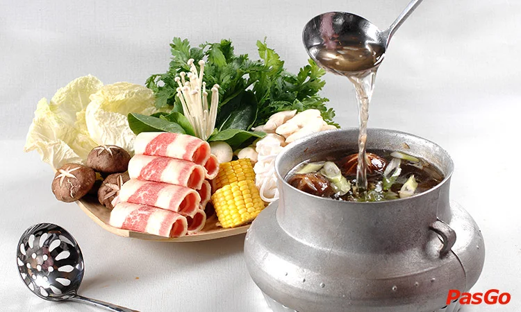 nha-hang-hue-delights-vincom-le-thanh-ton-9