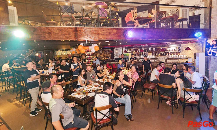 nha-hang-ibiero-craft-beer-station-le-van-luong-2