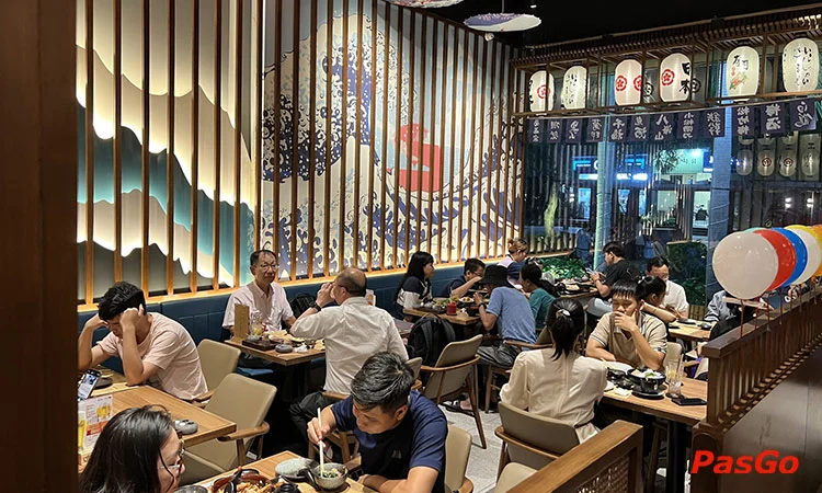 Nhà hàng Isshin Izakaya Vinhomes Central Park chuyên phục vụ món ăn Nhật Bản 9