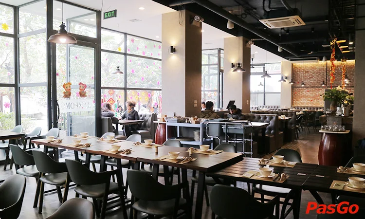 nha-hang-kampong-chicken-house-hoang-dao-thuy-12