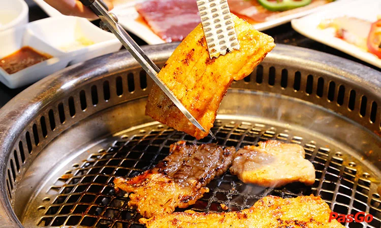 nha-hang-king-bbq-buffet-royal-city-7