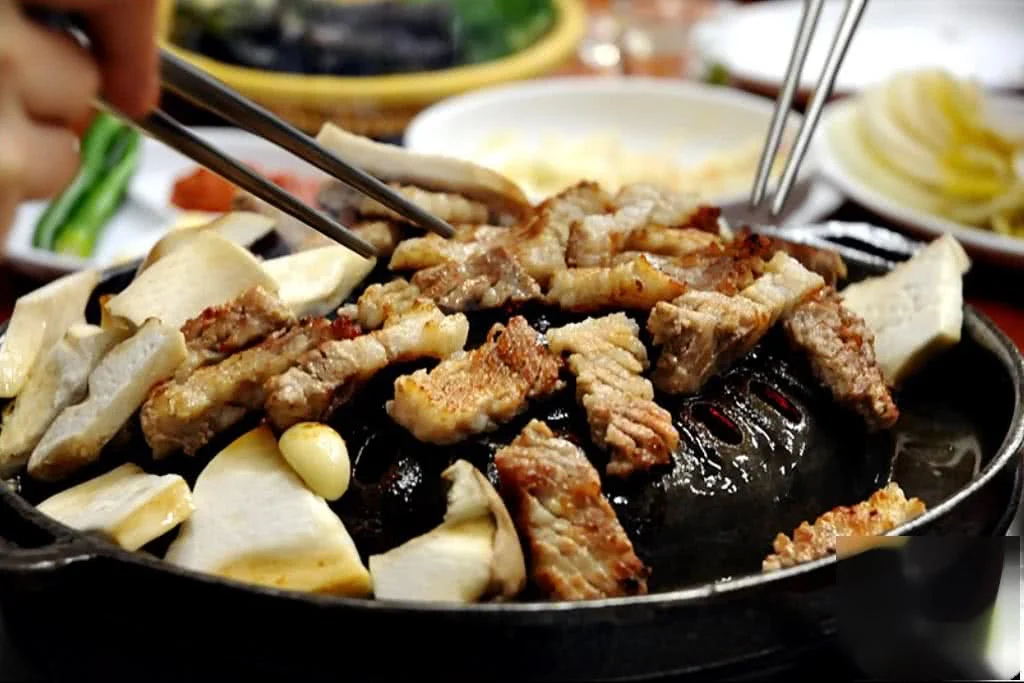 nha-hang-kpop-bbq-pham-hung-mon-an-4