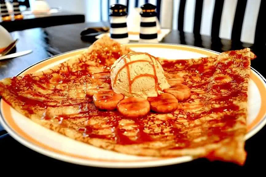 nha-hang-la-creperie-le-thanh-ton-mon-an-6a