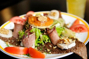 nha-hang-la-creperie-le-thanh-ton-mon-an-8a
