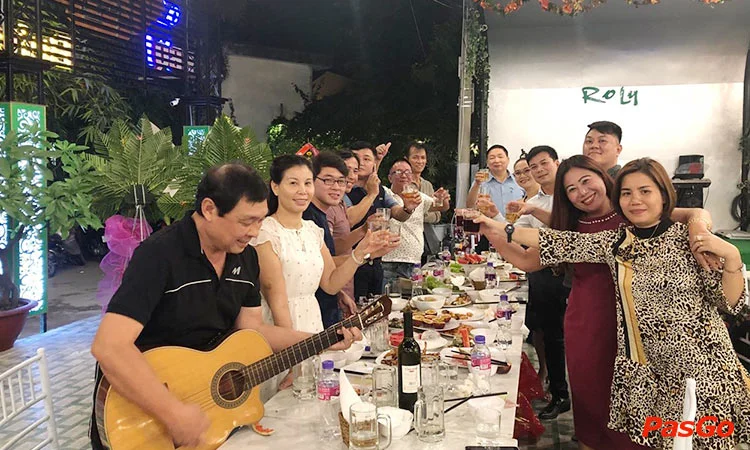 nha-hang-lang-nuong-bbq-buffet-roly-tran-phu-4