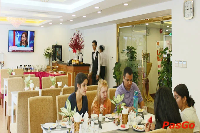 nha-hang-lau-duoi-bo-khach-san-huong-sen-3-slide-7
