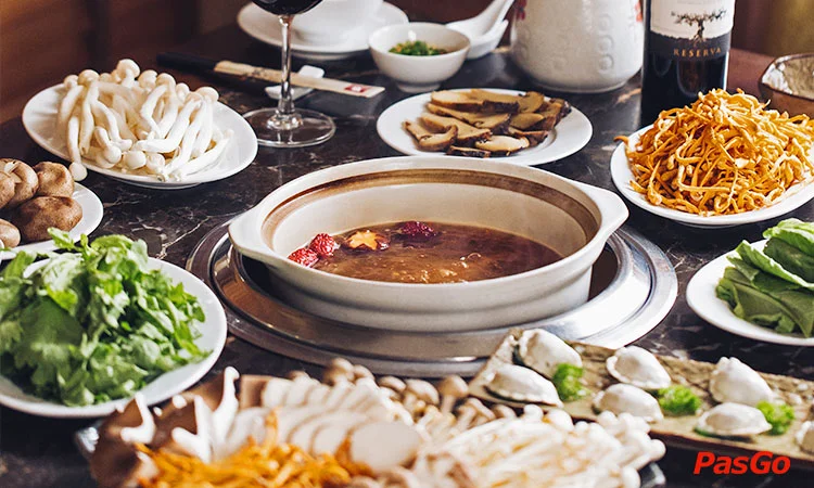 nha-hang-lau-nam-ashima-hoang-dao-thuy-1