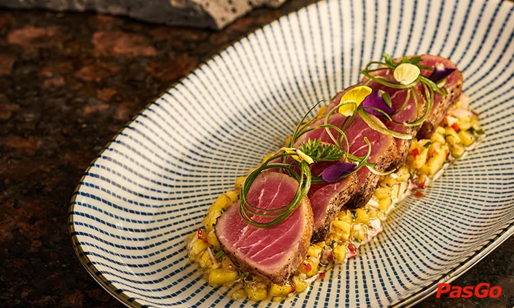 nha-hang-lava-cuisine-and-lounge-hai-ba-trung-2