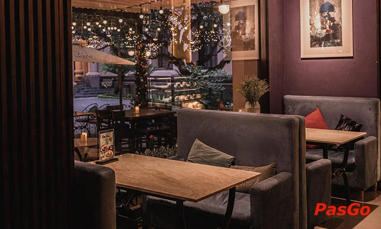 Nhà hàng Lê Art Cafe Wine Bistro Nguyễn Thái Học giao hòa ẩm thực và nghệ thuật 9