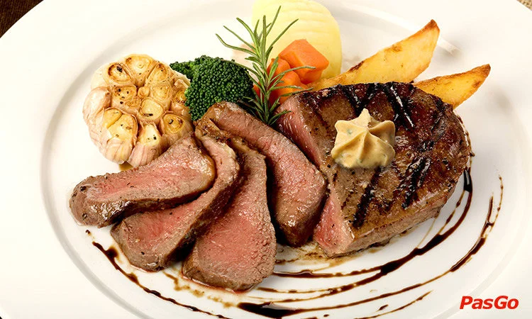 nha-hang-le-monde-steak-vincom-ba-trieu-5