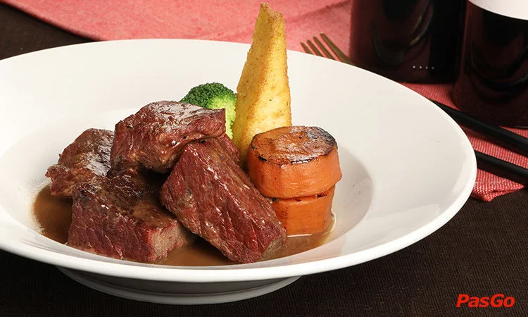 nha-hang-le-monde-steak-vincom-ba-trieu-7