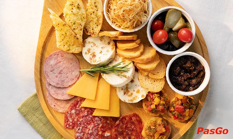 Nhà hàng Le Monde Steak Đào Tấn Chuyên phục vụ Steak & các món Âu 4