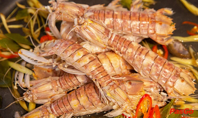 nha-hang-london-buffet-hai-san-lau-nuong-thanh-thai-11