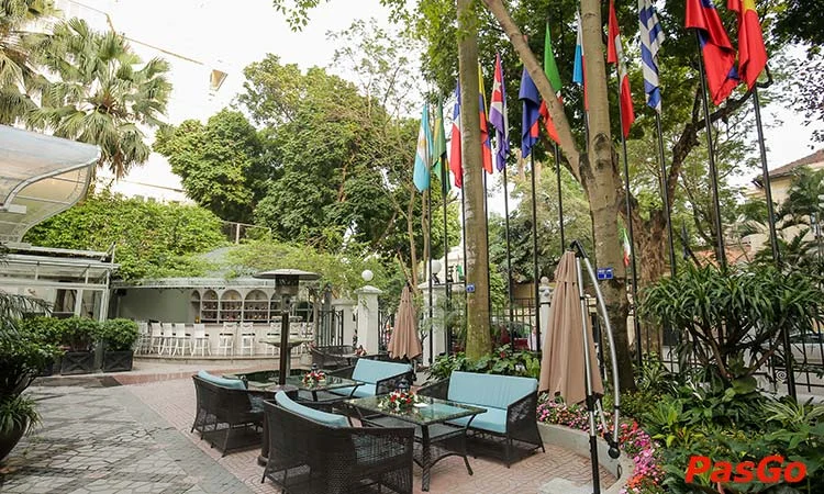 Lý Club Hanoi Lê Phụng Hiểu Chuyên món Á Âu 2