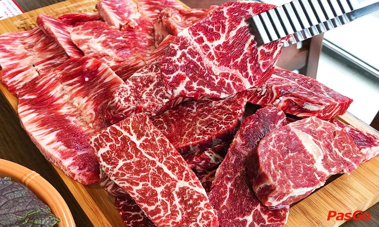 nhà hàng meat plus nguyễn thị thập 2